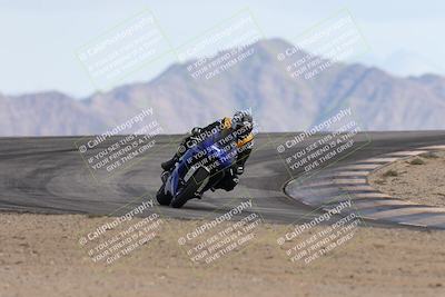 media/Nov-16-2025-Race Pace (Sun) [[8c5fa54630]]/Non Verified Riders (1st 20 Minutes)/6-Turn 12 (2pm)/